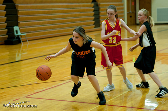 2011_11_17 Game 01-0077