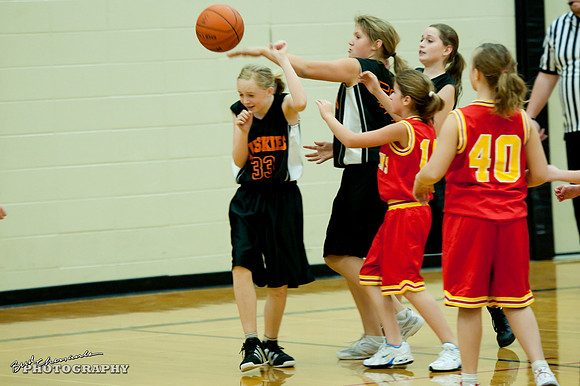 2011_11_17 Game 01-0110